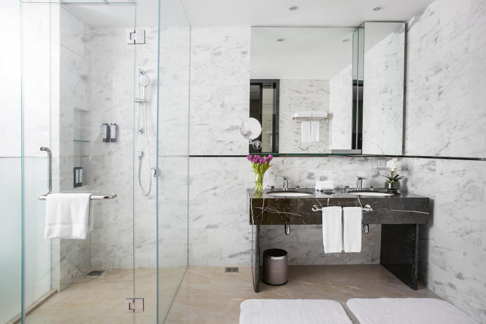 The Face Style Hotel Куала Лумпур Екстериор снимка Bathroom